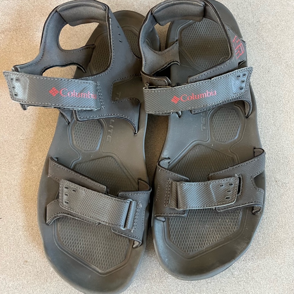 Columbia men’s sandals, size 12